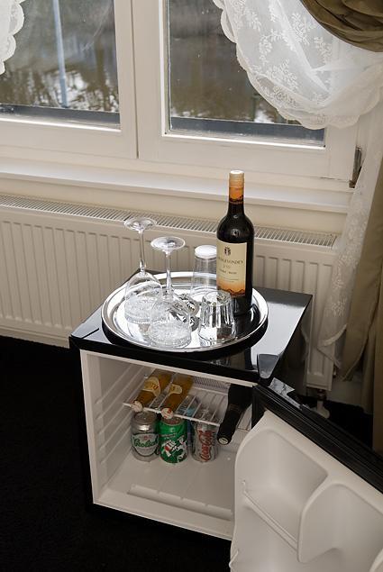 B&B Aan De Singelgracht Бреда Стая снимка